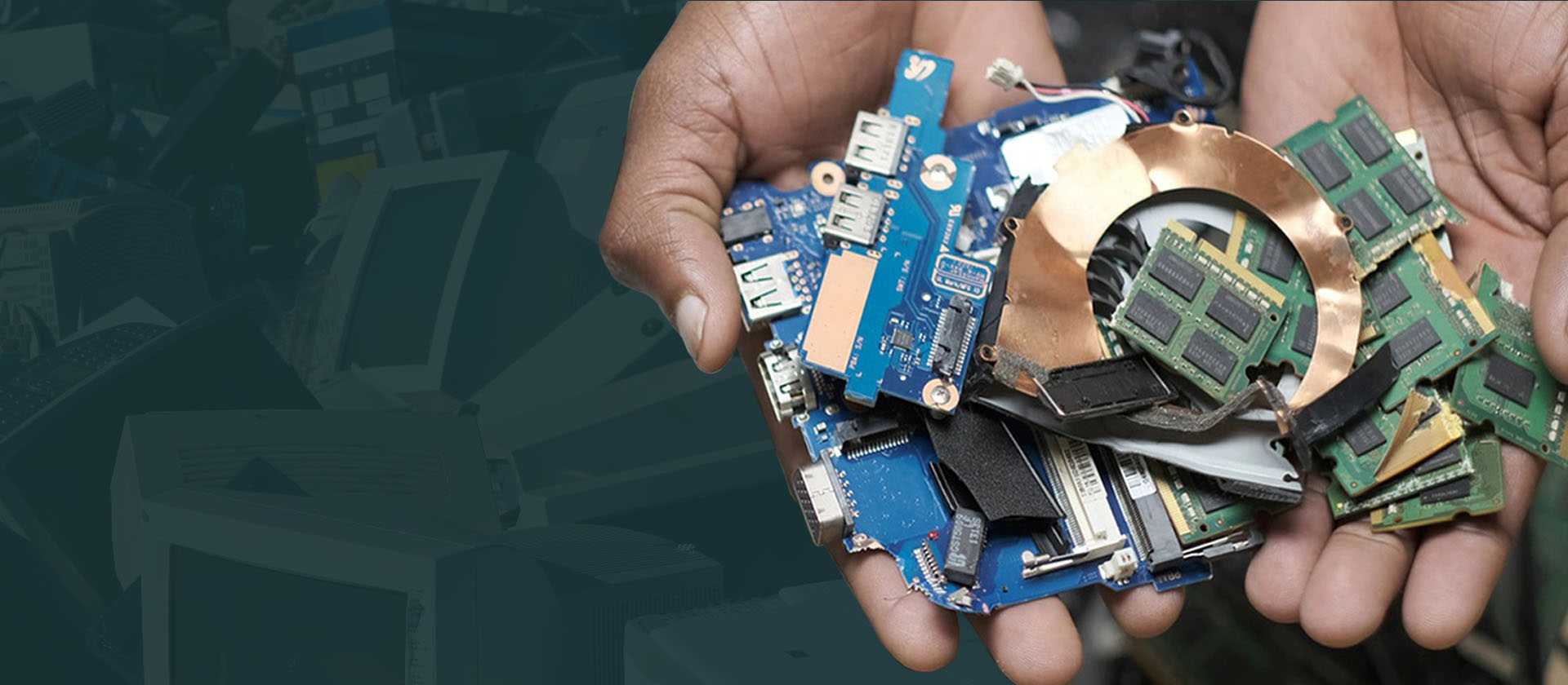 Read more about the article Why Should The IT Scrap Buyer In Dubai Recycle Your Old Office Computers?